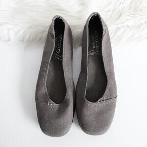Vintage Aerosoles 90s Y2K Grey Square Toe Fabric Flats